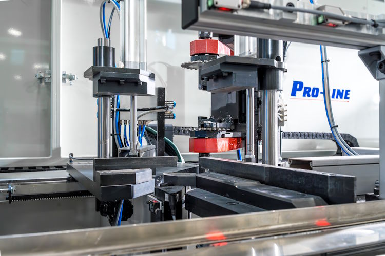 CNC-27 Twin Head Programmable Cleaner, Internal View
