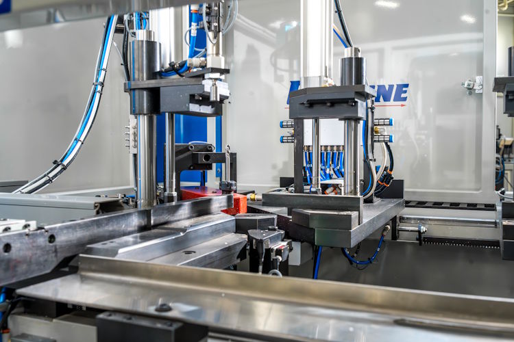 CNC-27 Twin Head Programmable Cleaner, Internal View 2