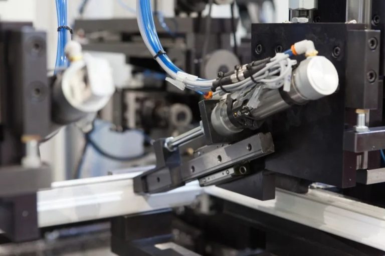 CNC-6100 Twin Head Programmable Corner Cleaner inside clamps